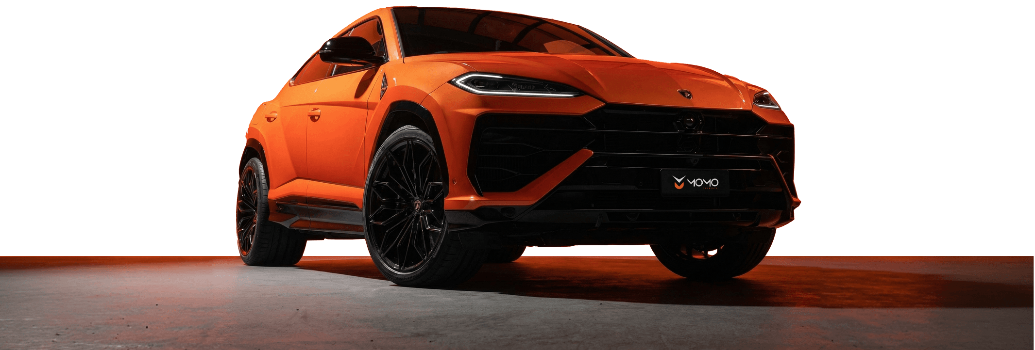 Turuncu Lamborghini Urus